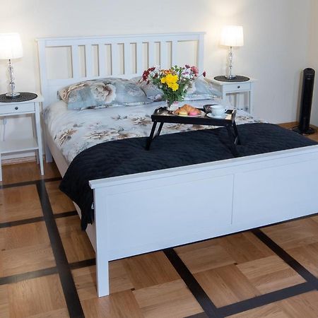 Apartament Moments Stare Miasto Style And Comfort Netflix Krakkó Kültér fotó