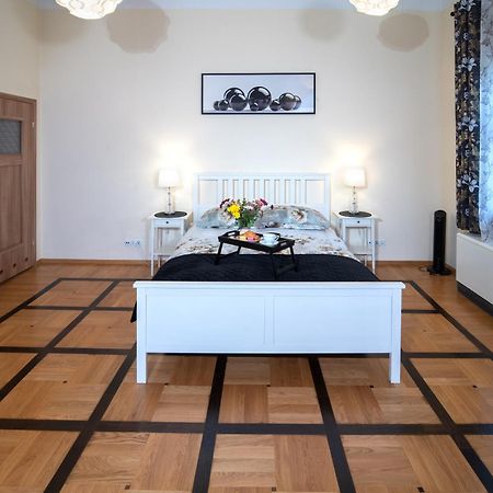 Apartament Moments Stare Miasto Style And Comfort Netflix Krakkó Kültér fotó