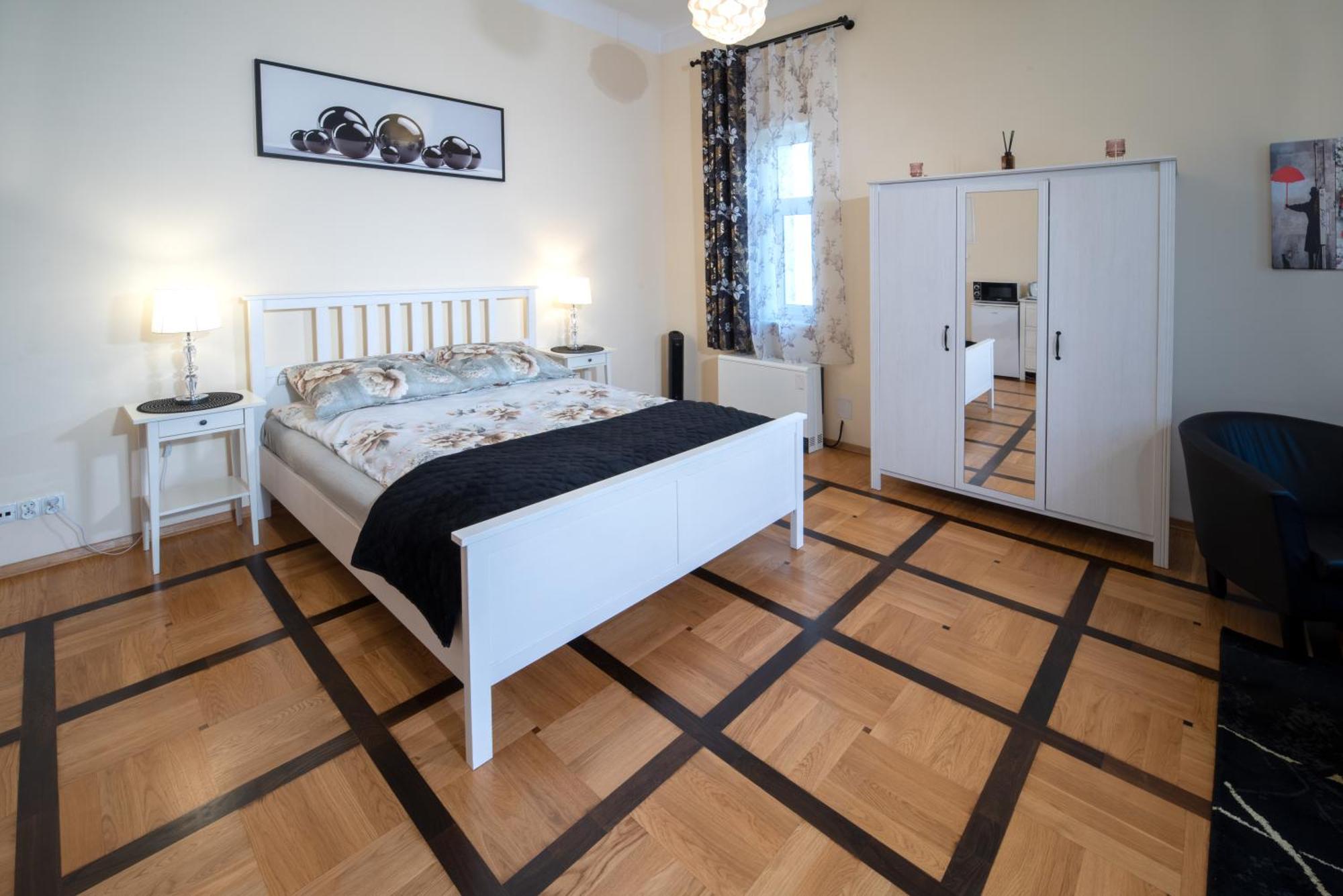 Apartament Moments Stare Miasto Style And Comfort Netflix Krakkó Kültér fotó