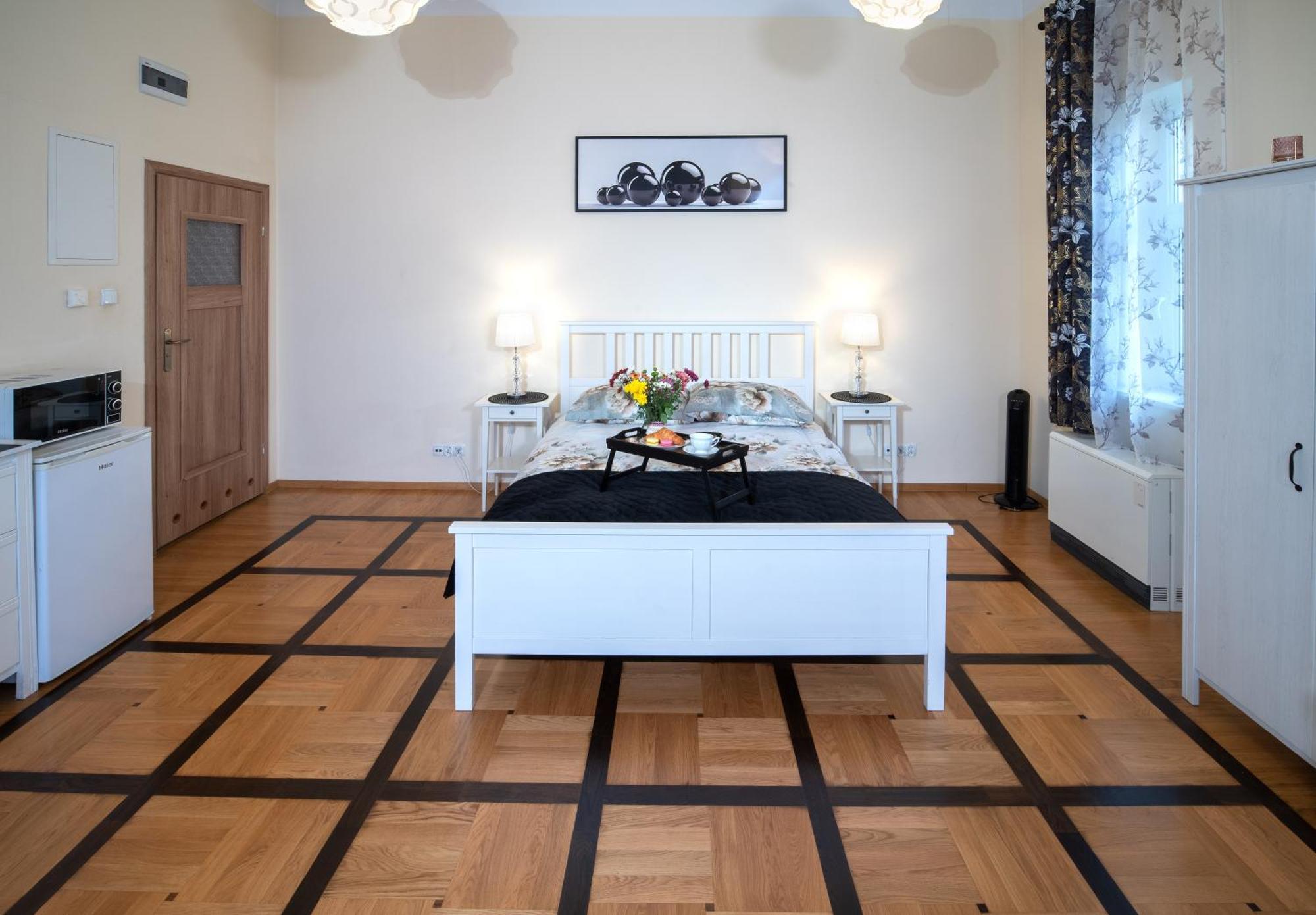 Apartament Moments Stare Miasto Style And Comfort Netflix Krakkó Kültér fotó